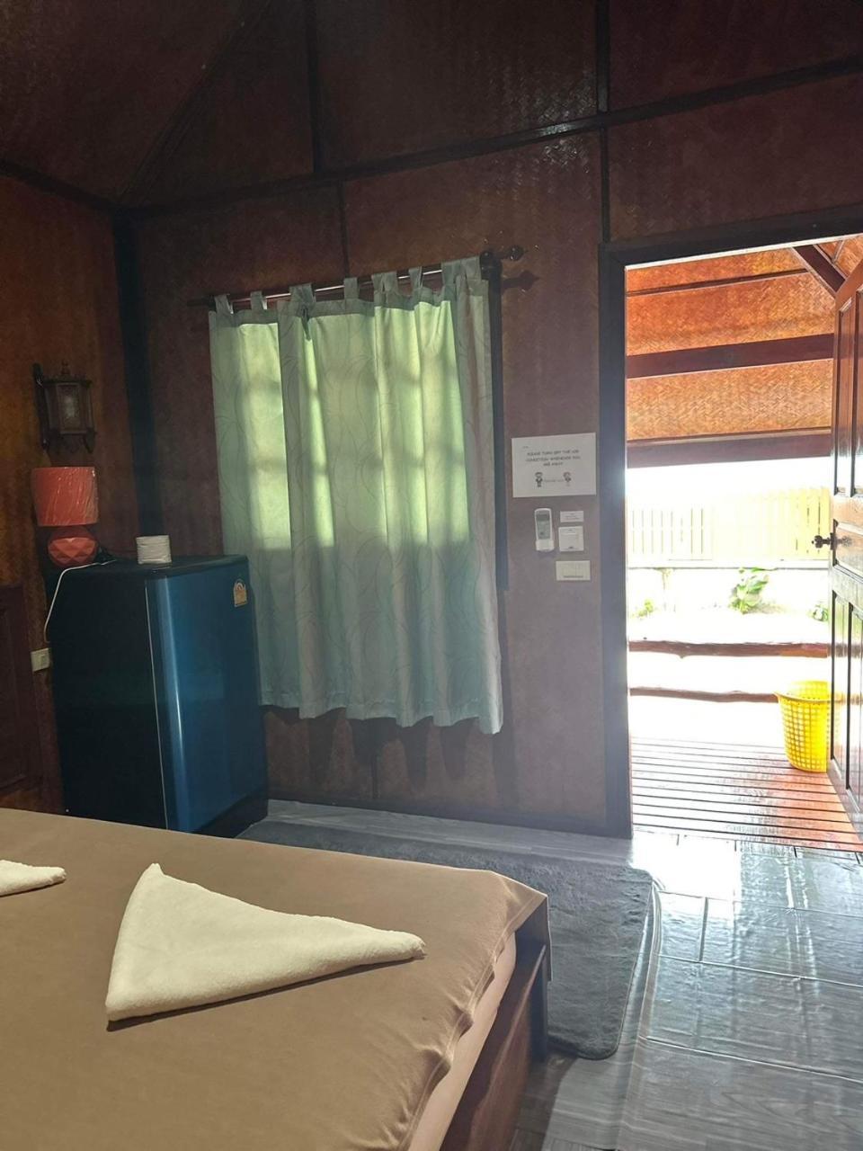 Buddha Raksa Thong Nai Pan Yai Esterno foto